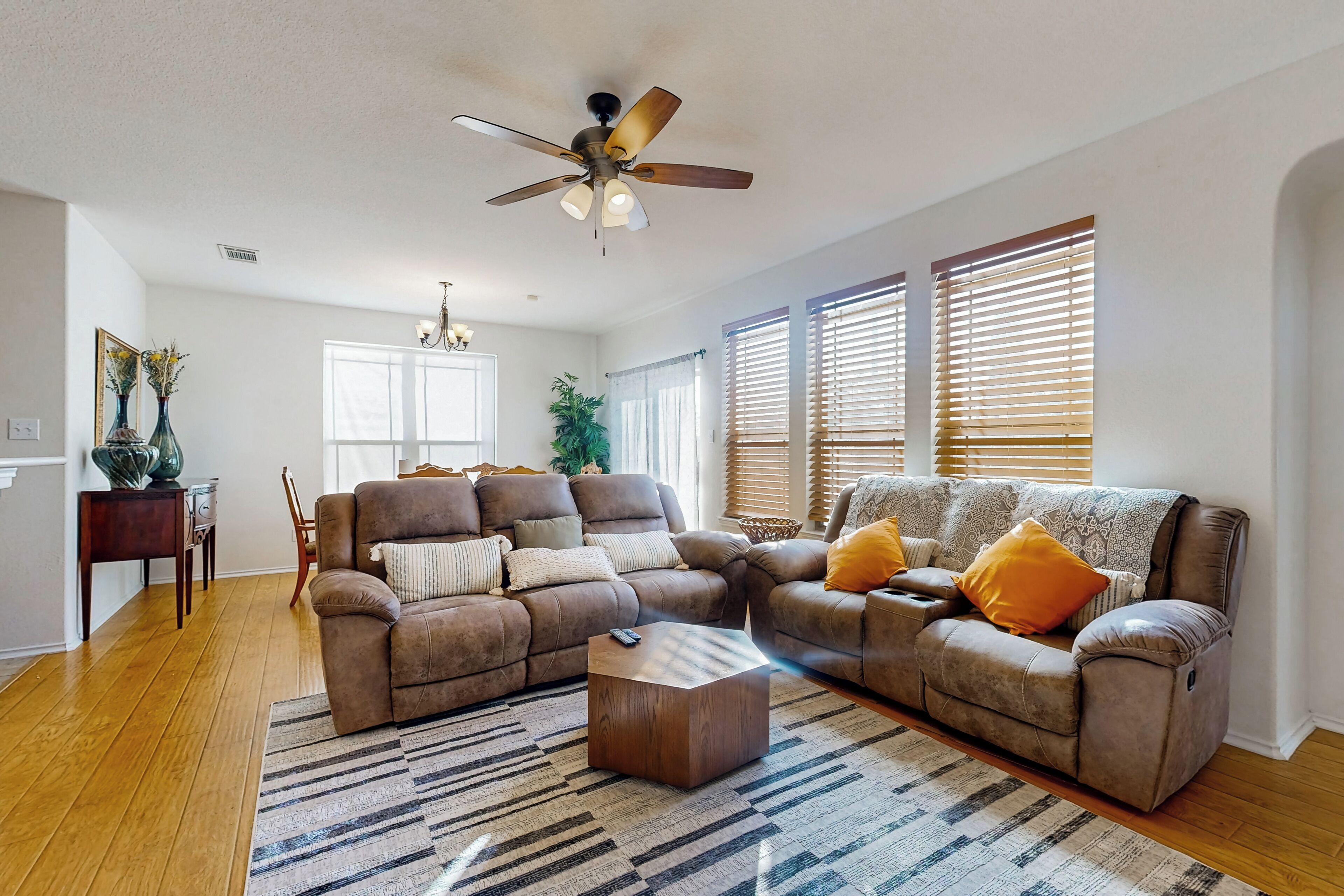 House (3 Bedrooms) | Front of property