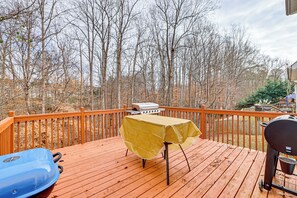 Interior - Wooded Trail On-site, Spacious Simpsonville Home (Simpsonville)