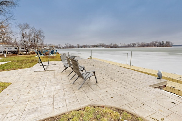 Apartment (3 Bedrooms) | Interior - Lakefront Home w/ Fire Pit on Lake Marie (Antioch)