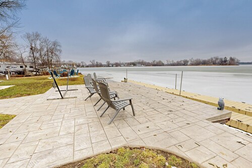 Lakefront Home w/ Fire Pit on Lake Marie