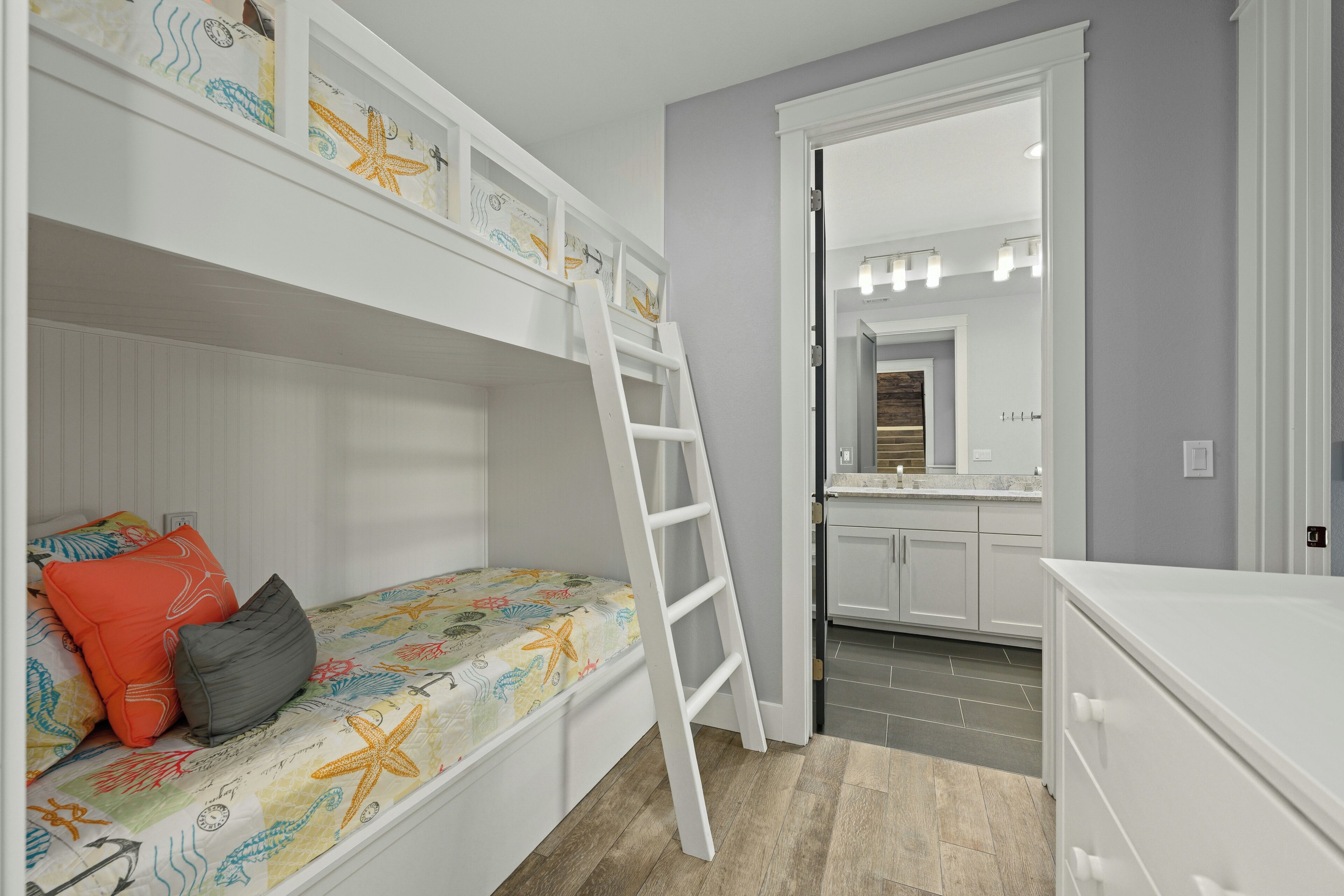 Talo (4 Bedrooms) | Sisätilat