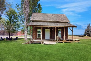 บ้านพัก (1 Bedroom) | ด้านหน้าที่พัก