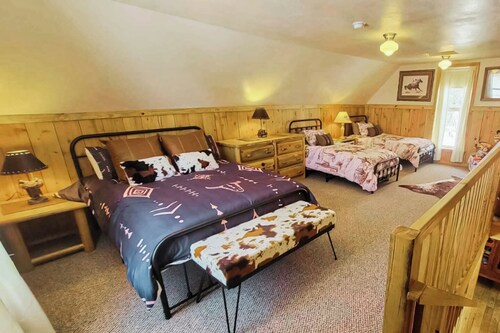 1 BR Bunk House on Long Hollow Ranch, Dog Friendly