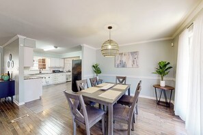 House (3 Bedrooms) | Interior - 6 Mi to Dtwn: 'macon Memories' Dog-friendly Haven (Macon)