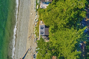 Apartment (0 Bedroom) | Interior - Beachfront Studio w/ Lovely Views, Private Patio (Point Roberts)