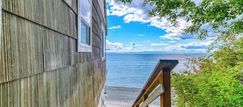 Beachfront Studio w/ Lovely Views, Private Patio