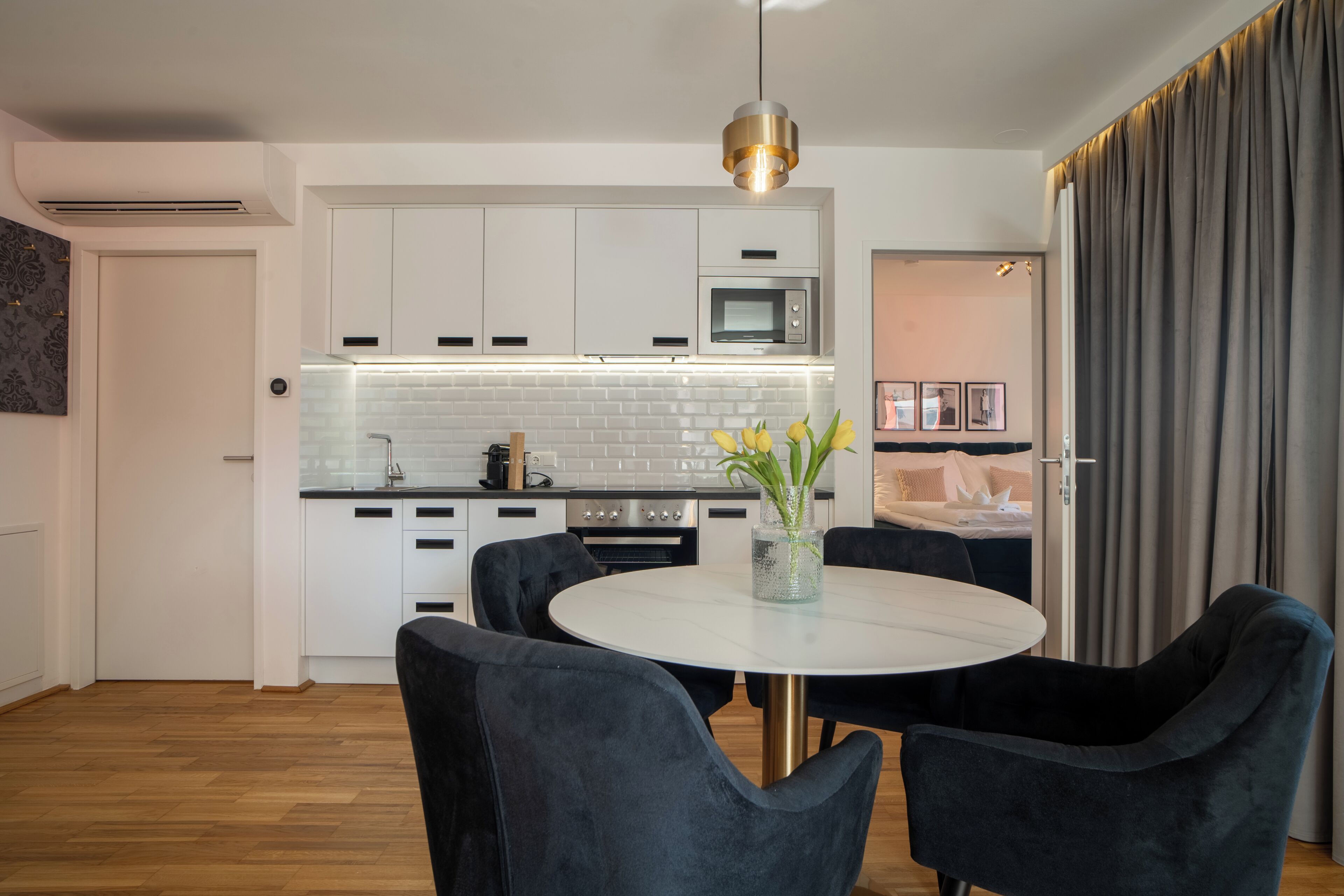 Departamento clásico, 1 habitación, baño privado | Restaurantes