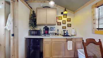 House (1 Bedroom) | Interior