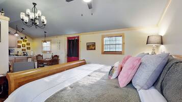 House (1 Bedroom) | Interior