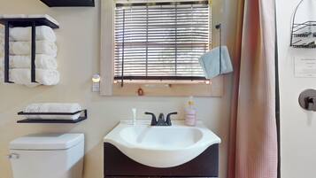 House (1 Bedroom) | Interior
