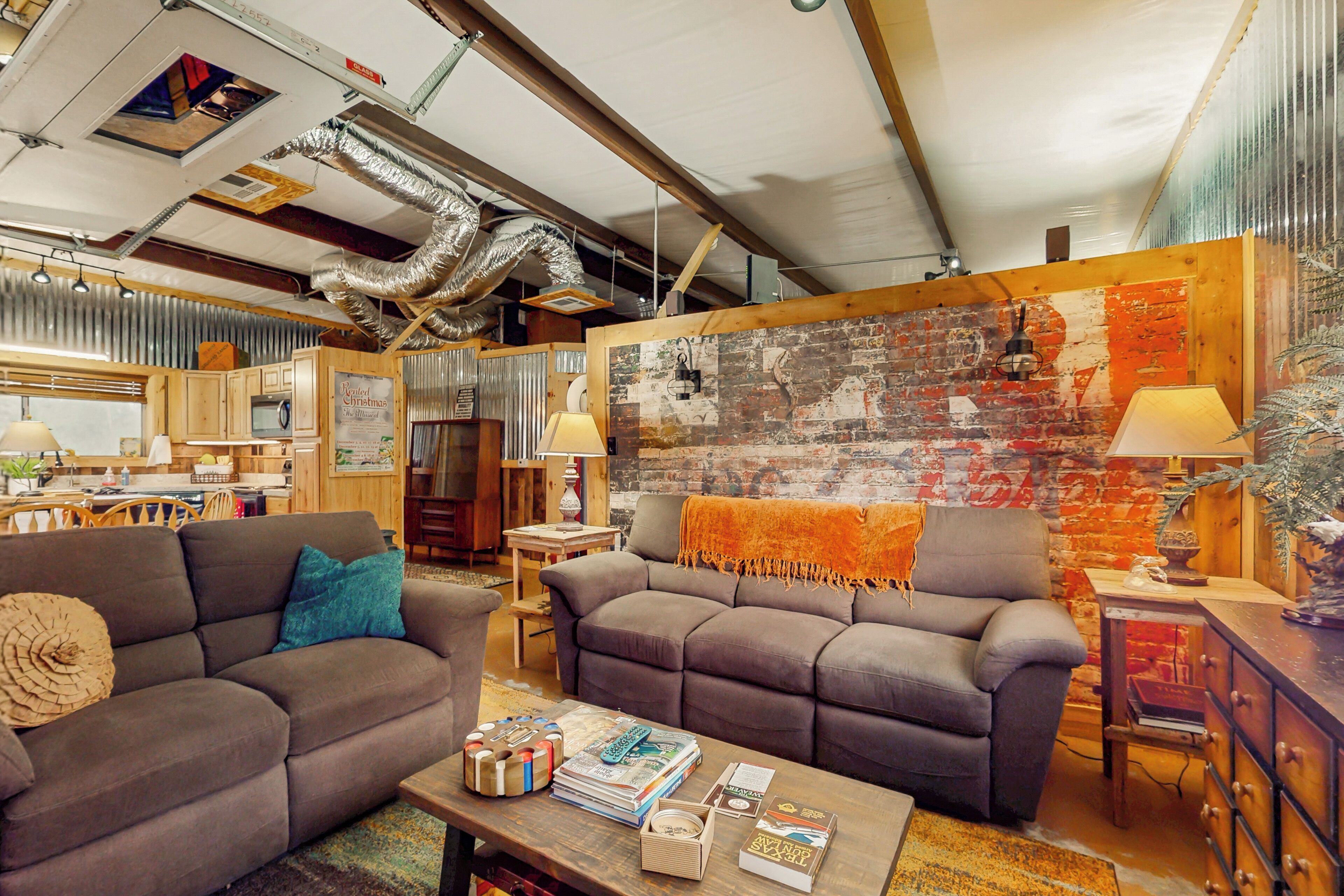 المنشأة من الداخل