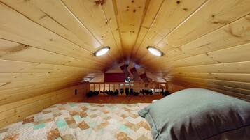 House (5 Bedrooms) | Interior