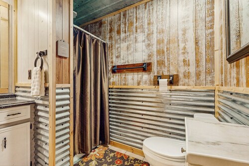 4 Cabins - Reindeer Ranch at Round Top