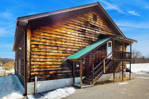 Apt Close to Lake w/ RV Parking & ATV Trails