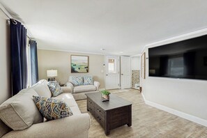 Apartment (1 Bedroom) | Interior