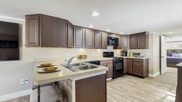 Apartment (1 Bedroom) | Interior