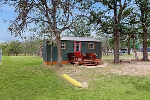 Interior - 1BR Water-view Cabin w/ Kitchenette, Streaming, AC (Ledbetter)