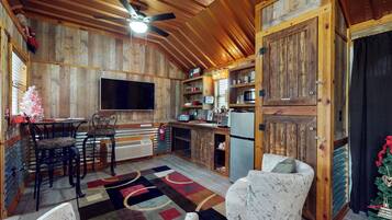 House (1 Bedroom) | Interior