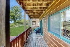 Apartment (2 Bedrooms) | Interior - 2 BR Adventure Retreat w/ Fire Pit, Patio, & Wifi (Warrens)