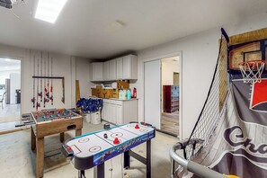 House (6 Bedrooms) | Front of property