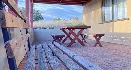 1BR Casita w/ Mountain Views, Kitchenette, Wifi