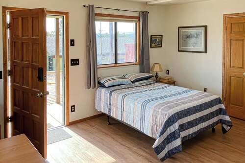 1BR Casita w/ Mountain Views, Kitchenette, Wifi