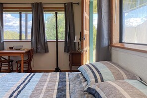 Apartment (0 Bedroom) | Interior - 1BR Casita w/ Mountain Views, Kitchenette, Wifi (Rimrock)