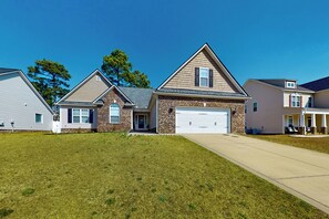 House (3 Bedrooms) | Front of property - Lovely 3BR Home w/ Patio, Fireplace, Pool & Gym (Cameron)