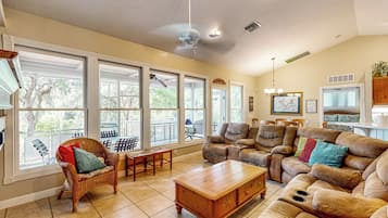 Rumah (4 Bedrooms) | Interior