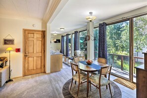 House (4 Bedrooms) | Interior - Bright 4BR w/ Fireplaces, & Bikes: Great Location! (Fairbanks)