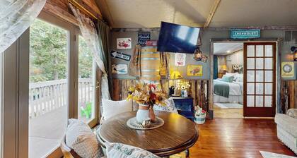 Nearby Trails: 1BR Apartment w/ W & D