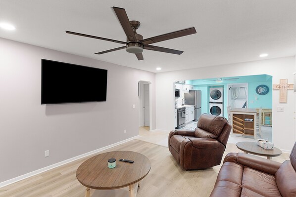 House (2 Bedrooms) | Interior - Dog-friendly! Updated Cottage w/ Washer & Dryer (Belleview)