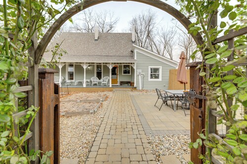 Families Welcome! 1880's Zionsville Farmhouse