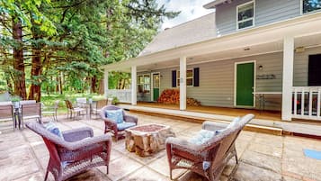 House (5 Bedrooms) | Front of property