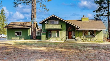 House (3 Bedrooms) | Front of property