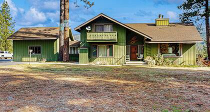 3BR Rustic Riverfront Home w/ Wood Stove