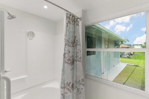 House (3 Bedrooms) | Interior - A Ray of Turquoise: Charming Home! (Belleview)