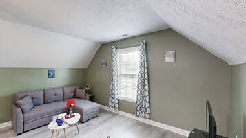 House (1 Bedroom) | Interior