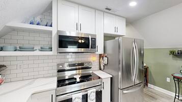 House (1 Bedroom) | Interior