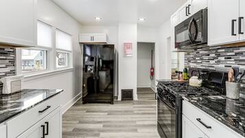 House (3 Bedrooms) | Bahagian dalam