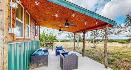 Charming Studio Cabin on the Ranch