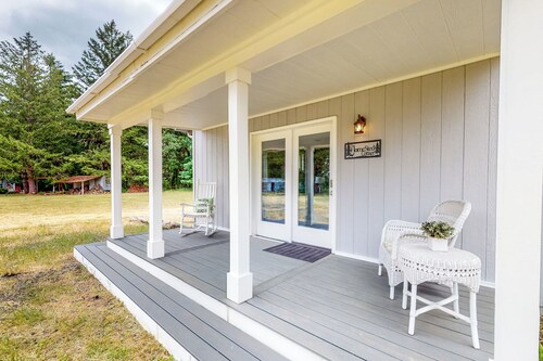 Homested Cottage: Home on Beautiful Farmland