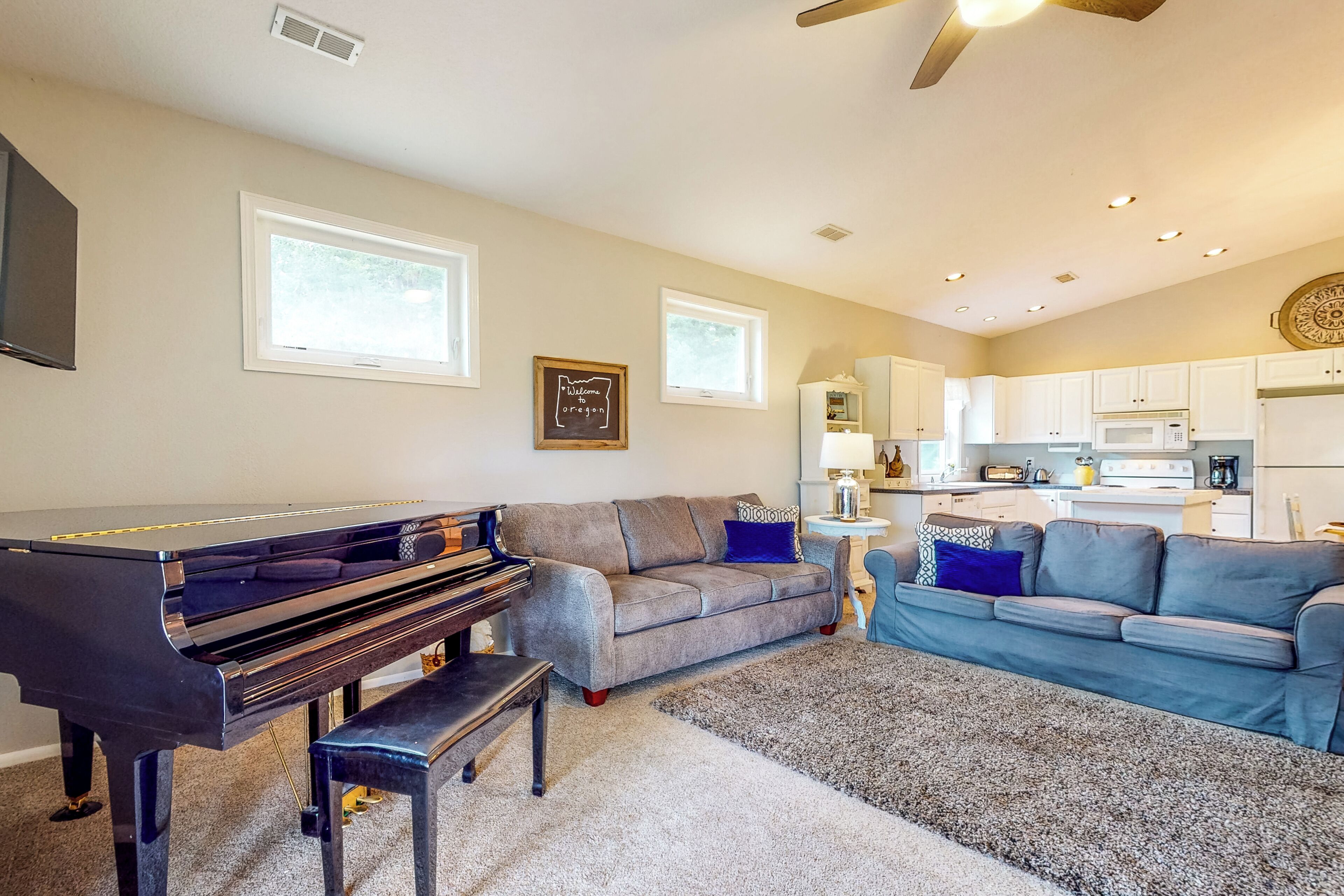 House (2 Bedrooms) | Interior