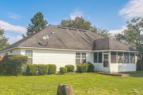 3 BR Cozy Family Home w/ Playground