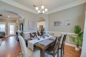 House (3 Bedrooms) | Interior - 3 BR Cozy Family Home w/ Playground (Valdosta)