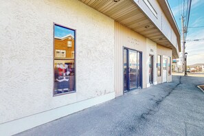 House (4 Bedrooms) | Interior - 4BR Centrally Located Home - Hot Tub & Pool Table (Madawaska)