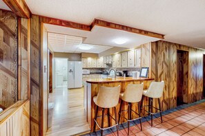 House (4 Bedrooms) | Interior - 4BR Centrally Located Home - Hot Tub & Pool Table (Madawaska)