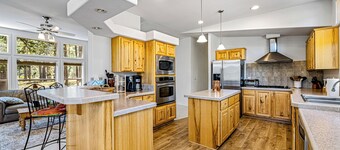 Dog-friendly 3BR on 200 Acres w/ River Access