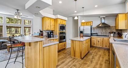 Dog-friendly 3BR on 200 Acres w/ River Access