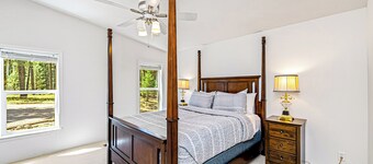Dog-friendly 3BR on 200 Acres w/ River Access